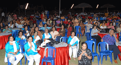 convphoto_Being a part of the audience was just as much fun.gif