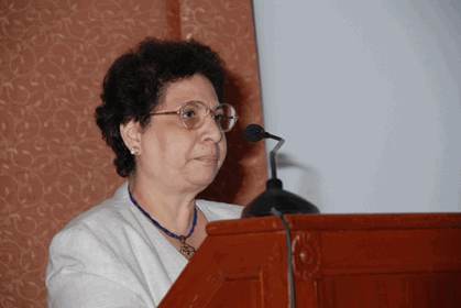 convphoto_President Shera delivering her report.gif